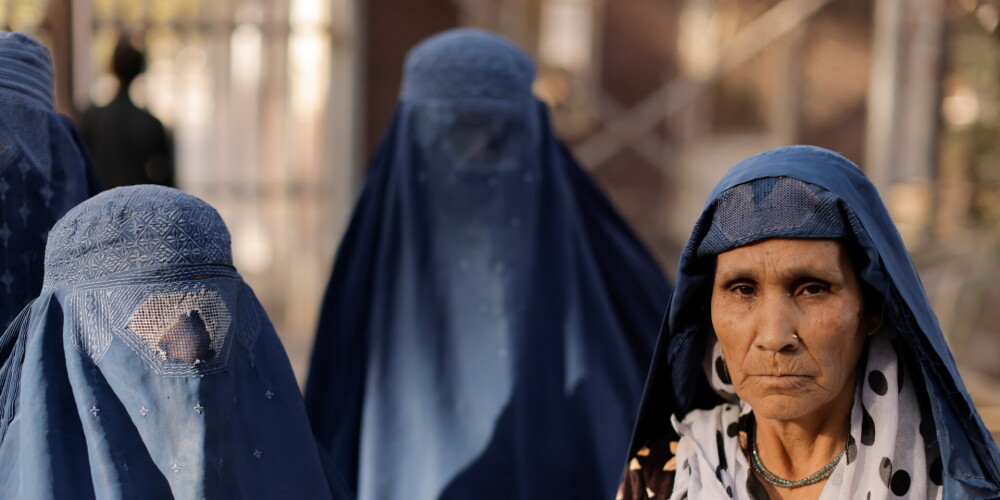 Kas notiek ar sievietēm Afganistānā?
