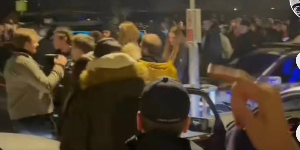 Рижане продолжают нарушать правила: полиция разогнала авто-вечеринку на парковке у т/ц Alfa