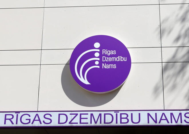 Rīgas Dzemdību nams ievieš stingrākus noteikumus