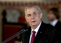 Čehijas prezidents dienu pēc vēlēšanām nogādāts slimnīcā