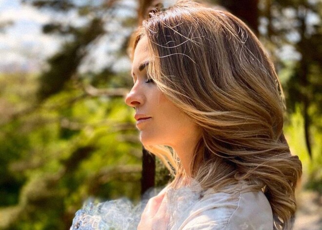 Любила путешествия и обожала маленькую дочь: что известно о погибшей в ДТП с авто Собчак