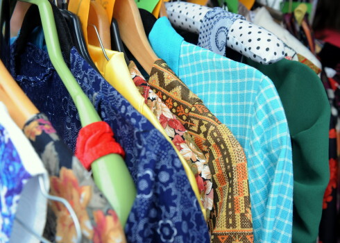 Apģērbu ražošanā izmantos tekstilizstrādājumu atkritumus