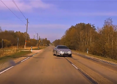 VIDEO: "Hyundai" vadītājs Aizkraukles pusē, šķiet, centies uzstādīt likumpārkāpumu rekordu