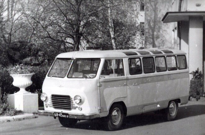 RAF "Latvija" mikroautobuss.