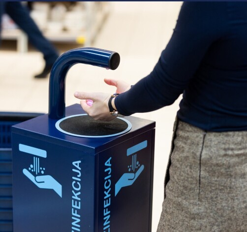 No 15. oktobra veikalu darbiniekiem ir ne tikai jāievēro elementāras higiēnas prasības, bet arī jāparūpējas par savu vakcināciju pret Covid-19.