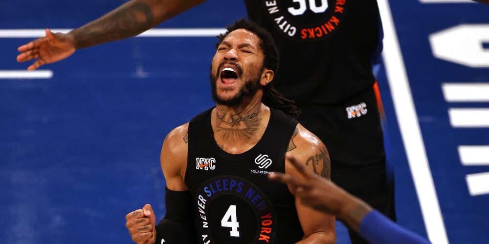 Deriks Martels Rouzs (angļu: Derrick Martell Rose; dzimis 1988. gada 4. oktobrī Čikāgā, Ilinoisas štatā, ASV) ir amerikāņu basketbolists, spēlē. Lielāko karjeras daļu spēlējis Čikāgas "Bulls", kas viņu 2008. gada NBA draftā izraudzījās ar kopējo pirmo kārtas numuru. Debijas sezonā atzīts par labāko sezonas debitantu, 2010.—2011. gada sezonā tika atzīts par sezonas vērtīgāko spēlētāju.Kopā ar ASV izlasi izcīnīja zelta medaļu 2010. un 2014. gada Pasaules čempionātā.