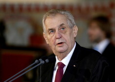 Hospitalizētais Čehijas prezidents piekritis tikties ar parlamenta vēlēšanu uzvarētāju