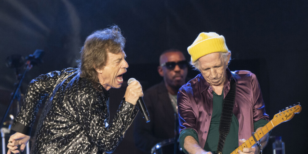 Rokgrupa “Rolling Stones” ierauta skandālā dziesmas dēļ