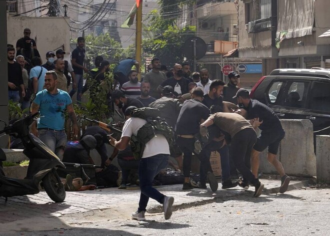 Вышли на митинг и не вернулись. В Бейруте начались массовые беспорядки со стрельбой; есть погибшие