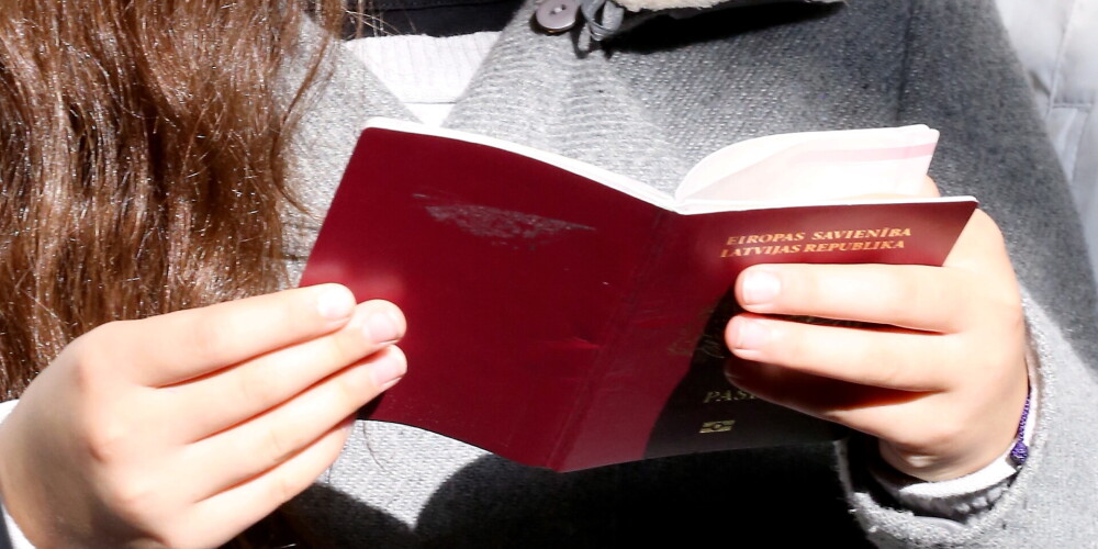 История рижанки: с Covid-сертификатом никуда не попасть, пока ждешь новый паспорт