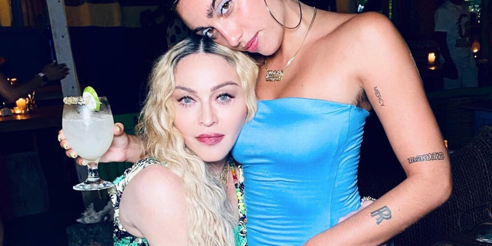 "Она контролировала меня всю жизнь": дочь Мадонны снялась в новой фотосессии и рассказала об отношениях с мамой