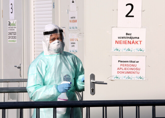 Вакцинацию от Covid-19 завершили около 30% жителей Латвии