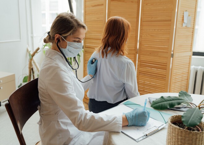 Латвия возьмет ответственность за побочные эффекты после прививок?