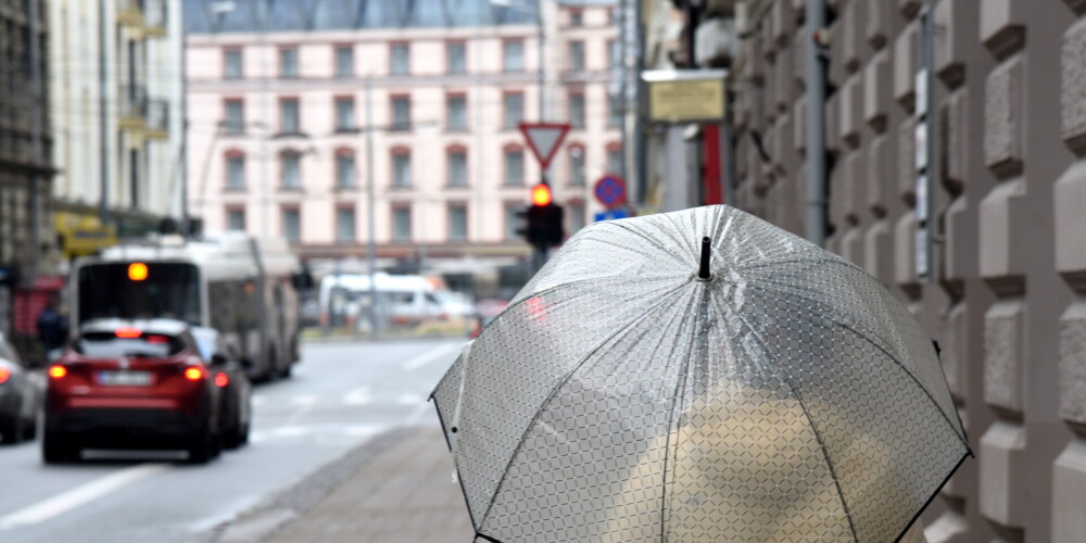 Прогноз погоды: в пятницу в Латвии только местами ожидаются дожди