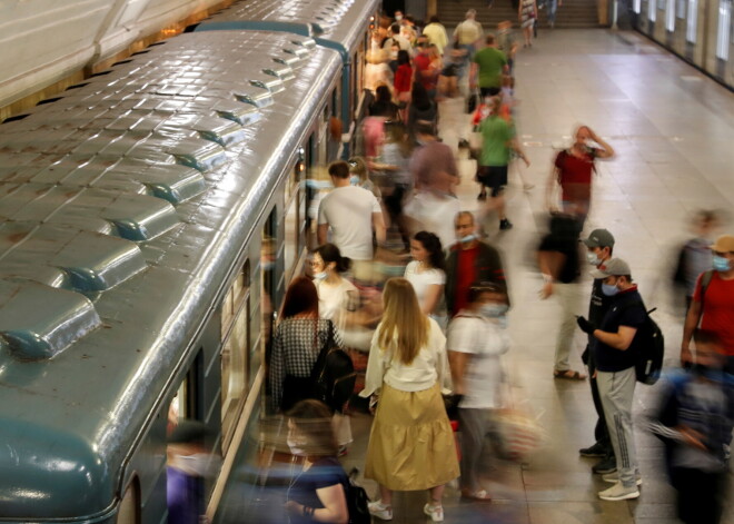 Sabiedrības kontroles nākamais līmenis: Maskavas metro ievieš sejas atpazīšanas apmaksas sistēmu