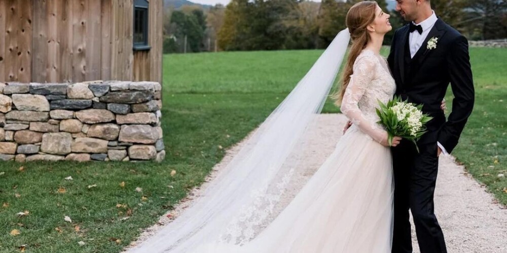 Дочь Билла Гейтса показала фото со свадьбы в платьях от Веры Вонг