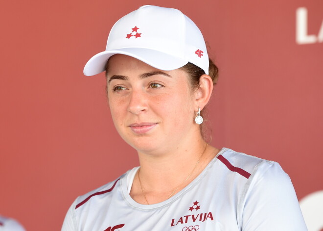 Ostapenko pirmās kārtas mača trešajā setā izstājas no Maskavas WTA turnīra