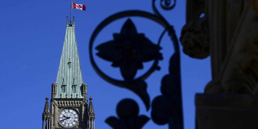 Kanādas parlamentāriešiem noteikta obligāta vakcinācija pret Covid-19