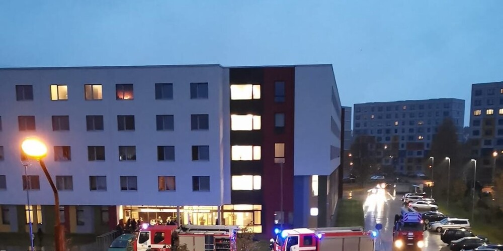 Пожар в Болдерае: из дома эвакуировали 25 человек, один пострадавший был направлен к врачам