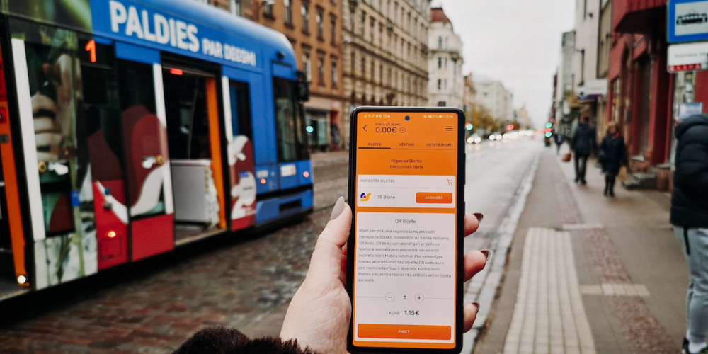 Biļeti braucienam “Rīgas satiksme” transportā turpmāk būs iespējams iegādāties "Mobilly" aplikācijā