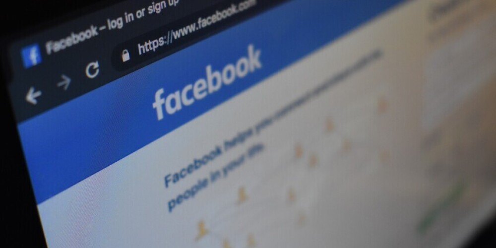 "Facebook" maksās Francijas presei par ziņām