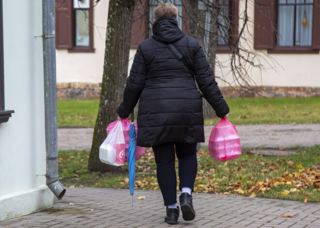 No aizvadītajā diennaktī atklātajiem Covid-19 inficēšanās gadījumiem gandrīz trešdaļa reģistrēta Rīgā