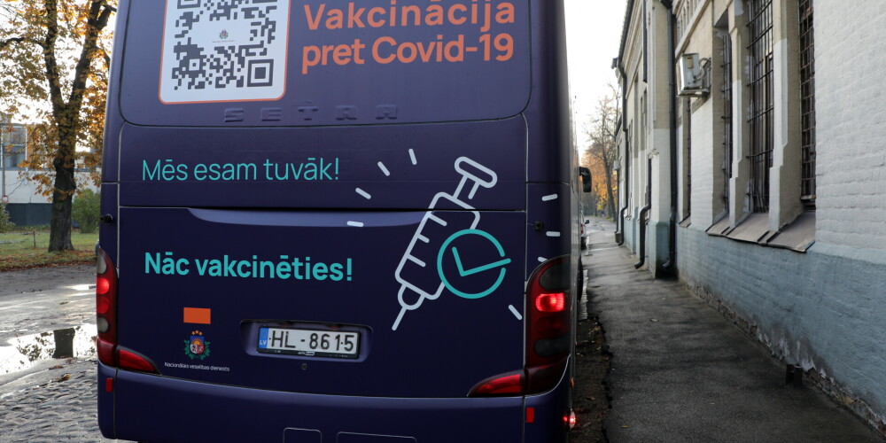 В нескольких микрорайонах Риги можно сделать прививку в специализированных автобусах