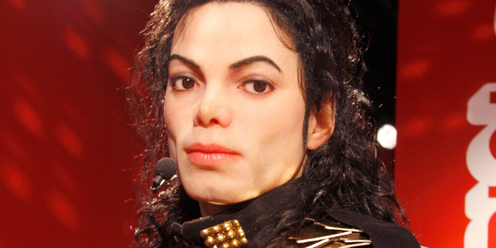 Документ, заполненный Майклом Джексоном, продают за 75 тысяч долларов