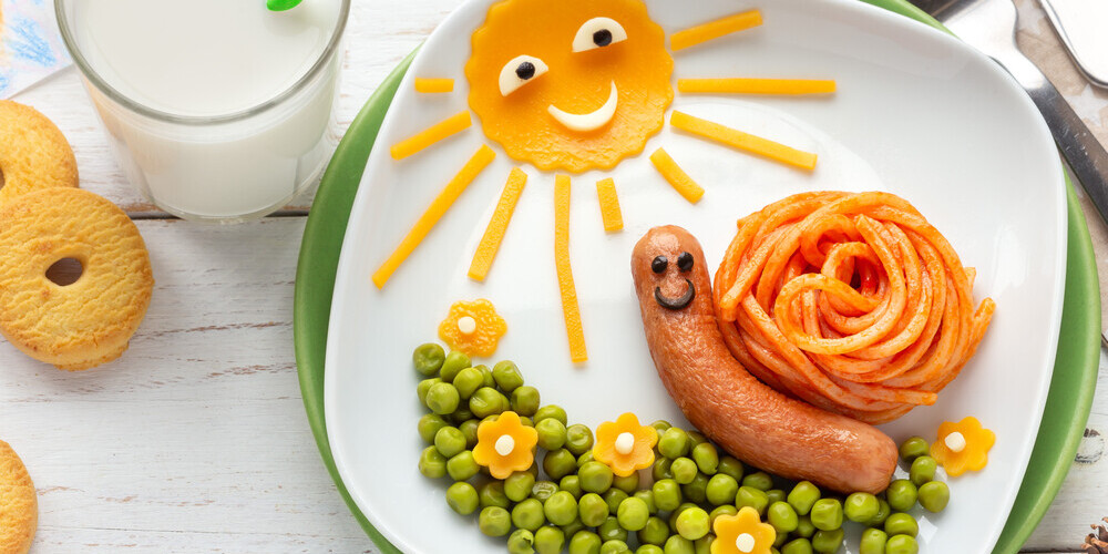 Ученые рассказали, какая еда может сделать детей счастливее