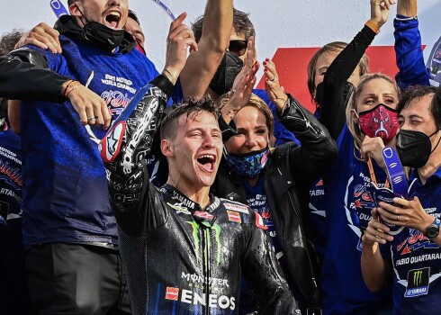 Banjajam krītot no līderpozīcijas, Kvartararo nodrošina "MotoGP" čempiontitulu