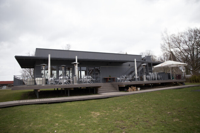 "Engure Cafe".