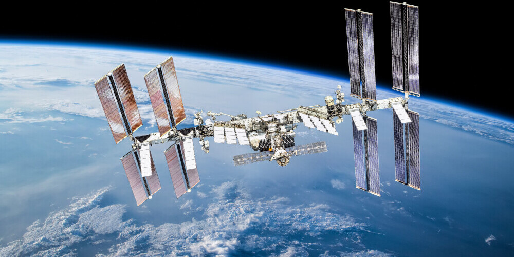 "Орбитальный риф": Джефф Безос строит частную космическую станцию для киносъемок, туризма и исследований