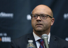 Pēc nolaidības seksuālās vardarbības pārkāpumu izmeklēšanā no amata atkāpjas ASV hokeja izlases ģenerālmenedžeris