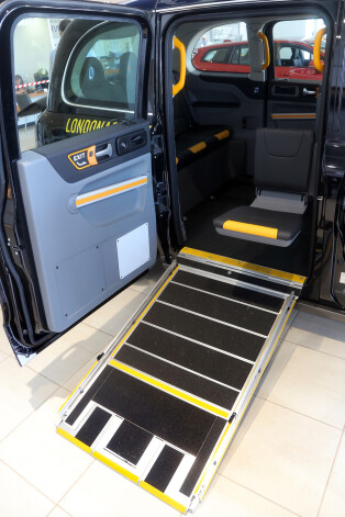 "LEVC TX" pamatā ir "Volvo XC" platforma.