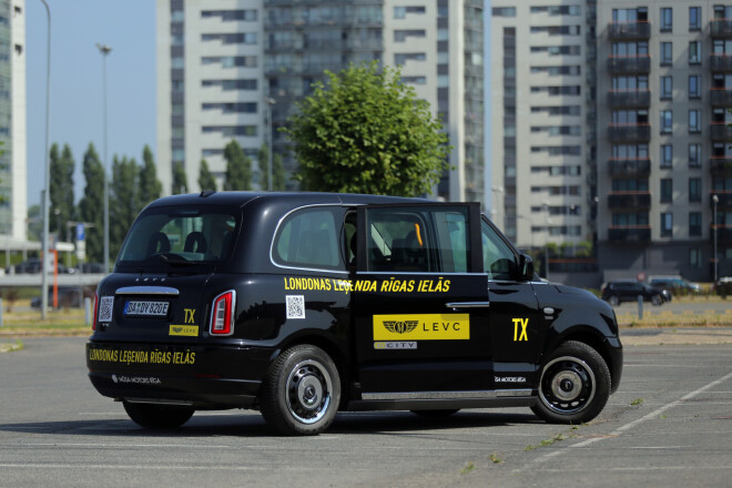 "LEVC TX" pamatā ir "Volvo XC" platforma.