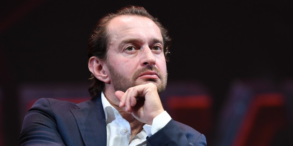 Российский актёр театра, кино, озвучивания и дубляжа, кинорежиссёр, сценарист, продюсер, общественный деятель; народный артист РФ, заслуженный артист РФ, лауреат Государственной премии Российской Федерации. удожественный руководитель Московского Художественного театра имени А. П. Чехова с 27 октября 2021 года.