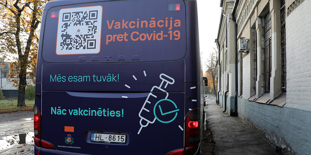 Līdz 25. novembrim tiek pagarināts vakcīnbusu darbības laiks Rīgas apkaimēs.