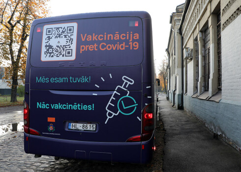 Līdz 25. novembrim tiek pagarināts vakcīnbusu darbības laiks Rīgas apkaimēs.