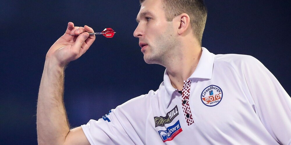 Latvijas vadošais šautriņmetējs Madars Razma.