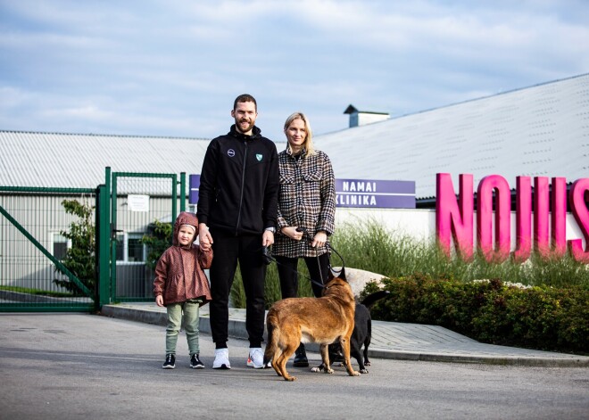 Priecīgs notikums basketbolista Jāņa Strēlnieka ģimenē - piedzimis dēls Kristofers