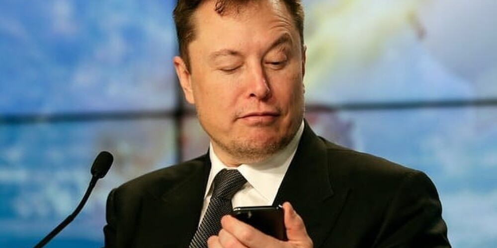 Илон Маск готов продать акции Tesla, чтобы спасти человечество от голода