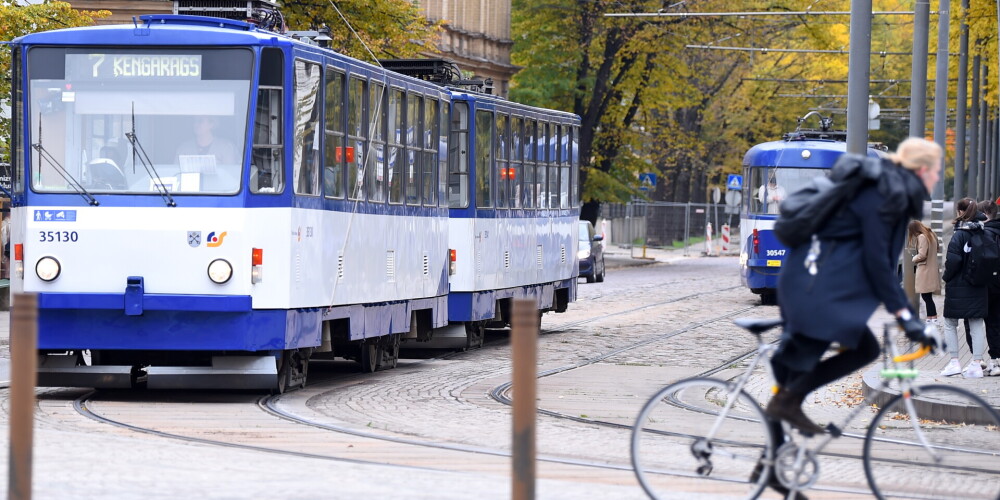 Ievērībai sabiedriskā transporta pasažieriem: "Rīgas satiksme" par 18% samazina reisu skaitu