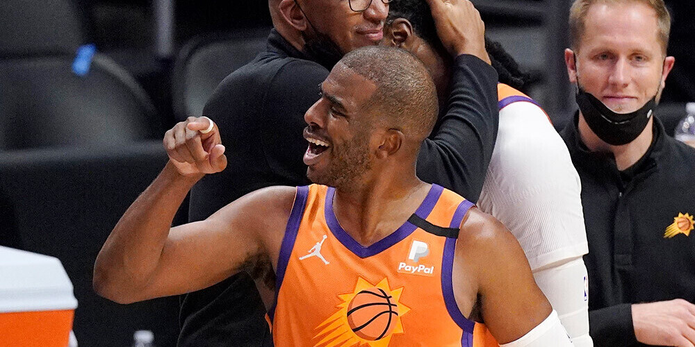 Kristofers Emanuels Pols ir dzimis 1985. gada 6. maijā Vinstonseilemā, Ziemeļkarolīnas štatā, ASV. Viņš ir amerikāņu basketbolists, spēlē saspēles vadītāja pozīcijā. Bijis ASV basketbola izlases dalībnieks. Pašlaik pārstāv Nacionālās basketbola asociācijas klubu Fīniksas "Suns". Kopš 2013. gada augusta K. Pols ir NBA Spēlētāju asociācijas prezidents.