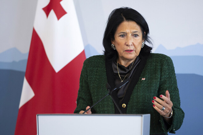 "Tas arī viss. Vairāk es pie šī jautājuma neatgriezīšos," norādīja Gruzijas prezidente Salome Zurabišvili.