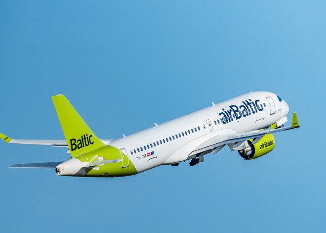 "airBaltic" oktobrī parvadājusi 240 300 pasažieru