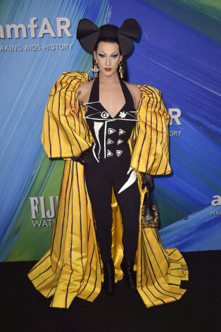 Дрэг-куин Вайолет Чачки