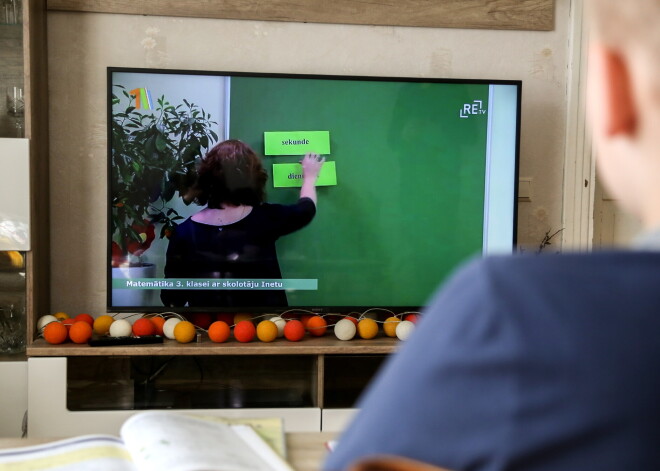 "Всего несколько десятков евро за всю тяжелую работу во время ЧС": дошкольные педагоги получат минимальные доплаты