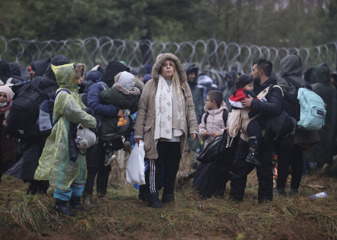 Vācija aicina ES palīdzēt apturēt migrantu plūsmu no Baltkrievijas