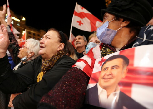 40 000 demonstrantu Tbilisi pieprasa Gruzijas eksprezidenta Saakašvili atbrīvošanu