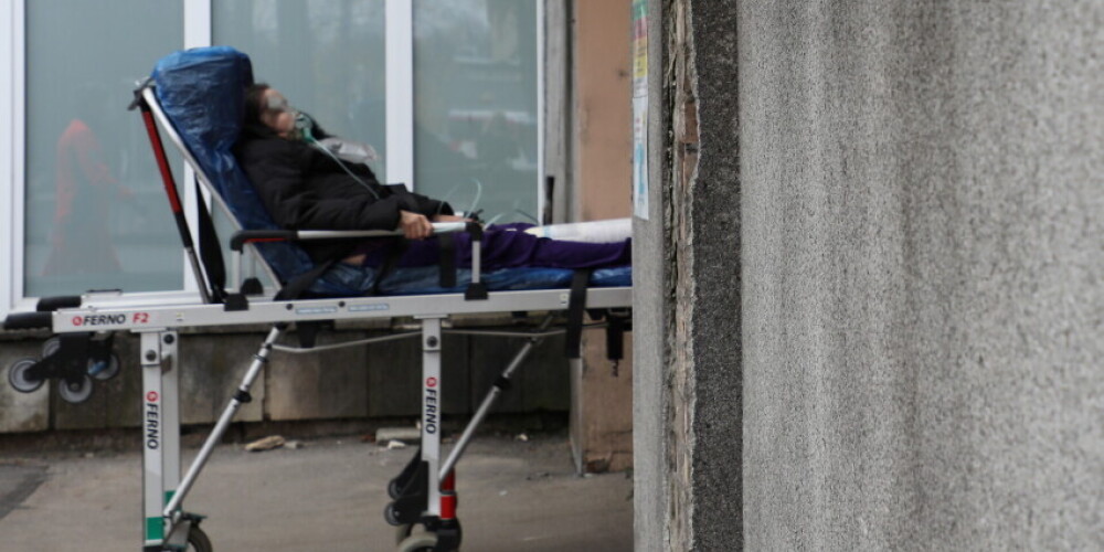 В Даугавпилсской больнице призывают не расслабляться: после локдауна ожидается повторный приток пациентов с Covid-19